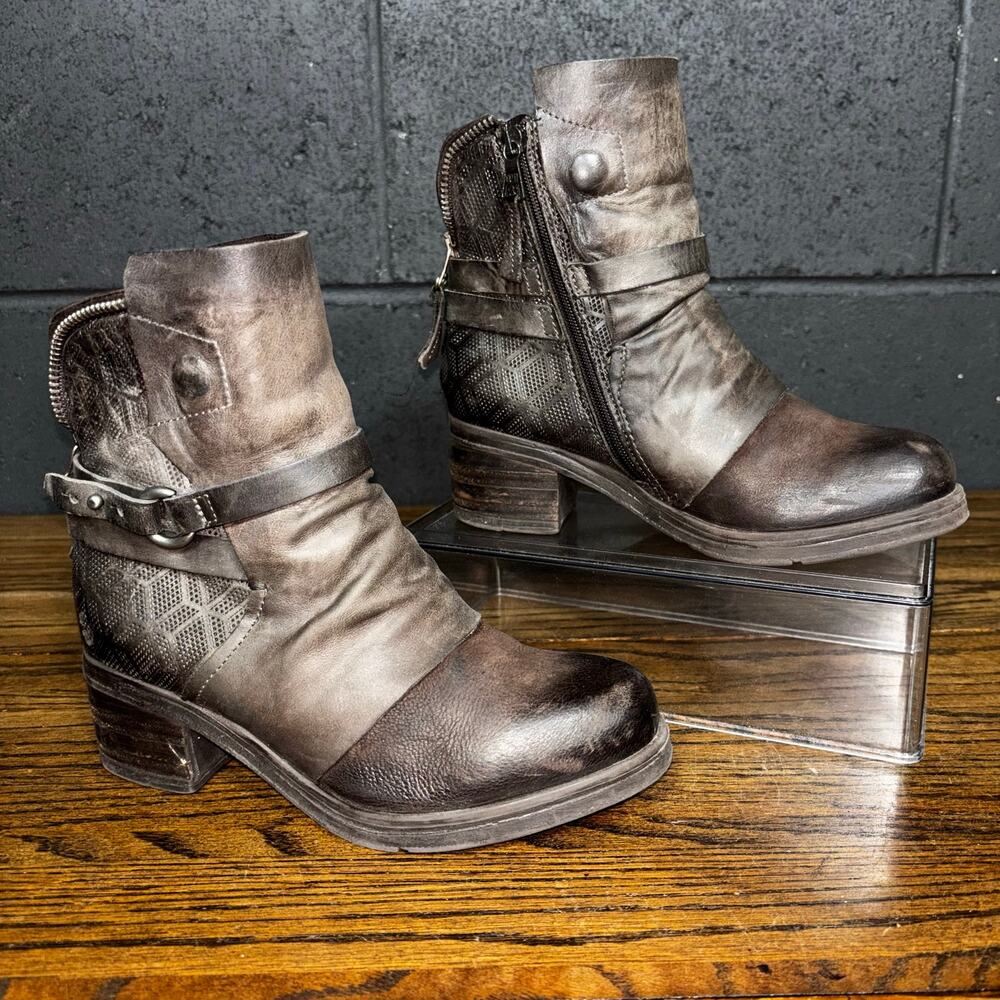 Miz Mooz Leather Ankle Boots Women’s 6 / EU 36 Gray Brown Distressed Moto - Picture 2 of 7